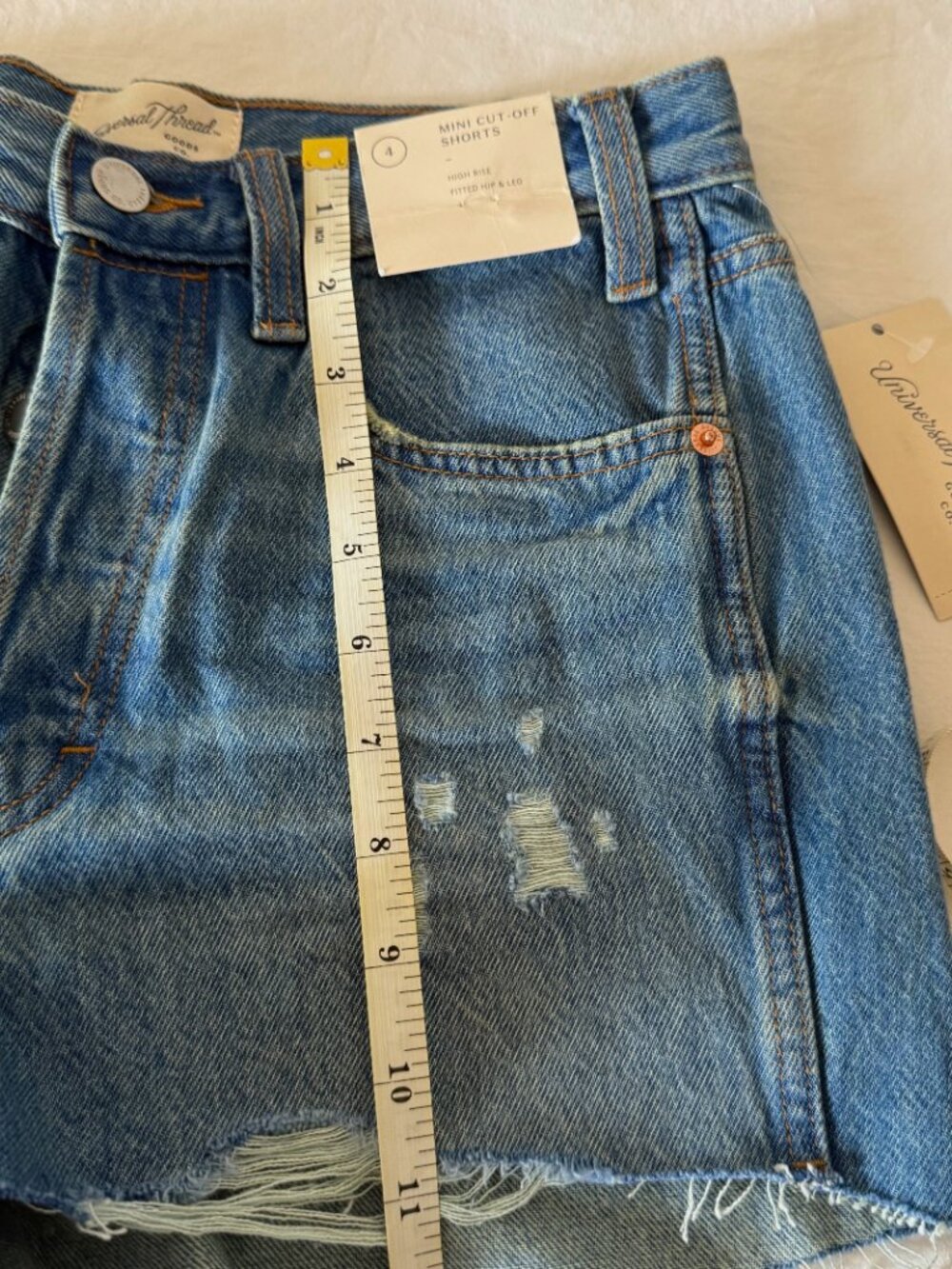 Universal Thread High Rise Mini Shorts Size 4 Distressed Button Closure NWT - Picture 5 of 10